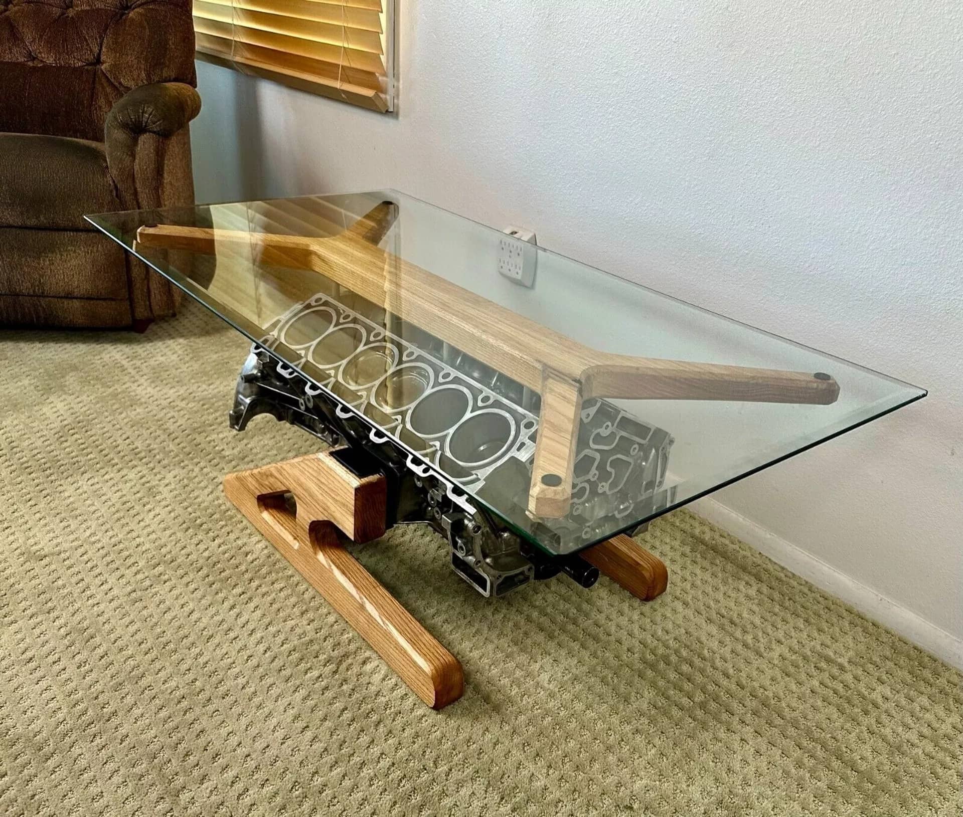 If by chance you have a hand-broken V12 engine, now you can give it a second life by hand (+ video)