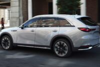 Los precios del Mazda CX-90 2024 comienzan en $40,970 y alcanzan los $61,000 en el nivel superior