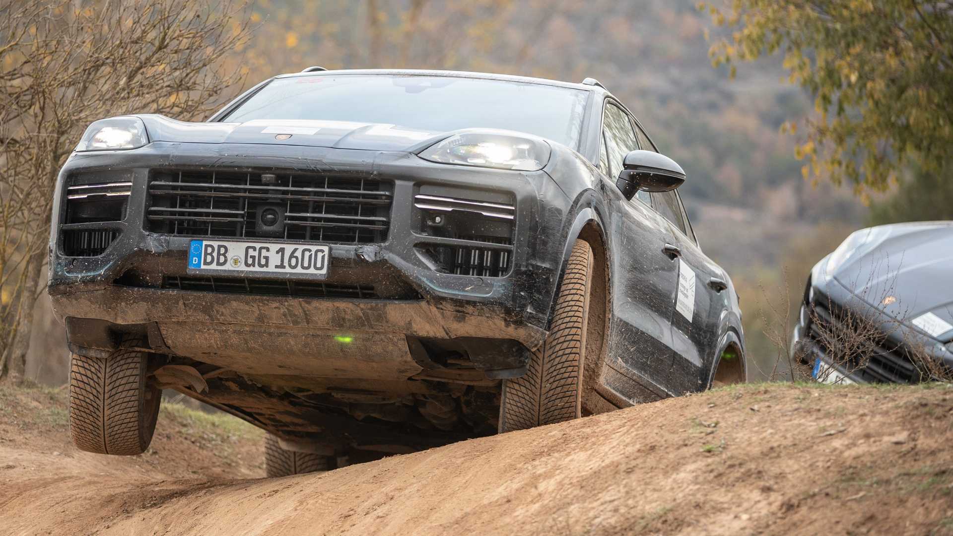 Porsche Cayenne Facelift 2024 presentado antes de su debut en abril
