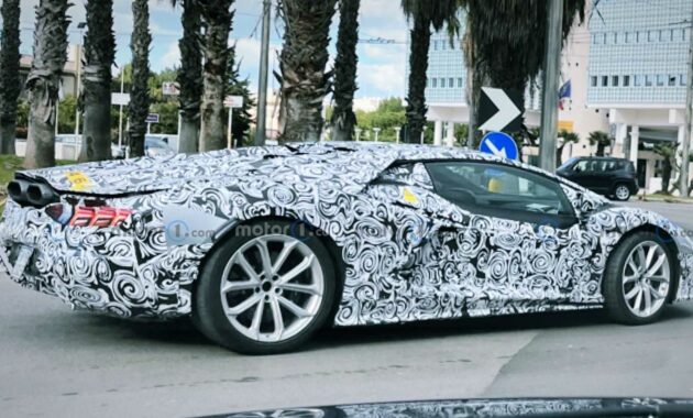 Reemplazo de Lamborghini Aventador visto en Italia por Motor Reader1
