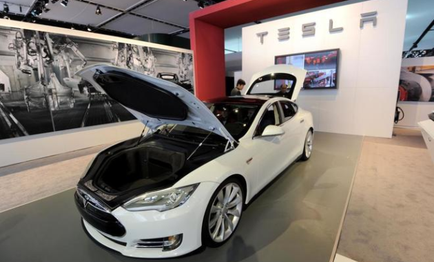 Tesla motor how does it work?