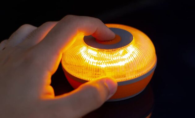 The second approved V16 light arrives in Spain from Telefónica... and it won't be cheap either