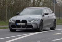 देखें कि Autobahn पर कितनी तेजी से BMW M3 टूरिंग हो सकती है