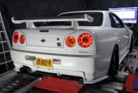 यह संशोधित निसान स्काईलाइन GT-R R34 Dyno पर लगभग 800 HP को खींचता है