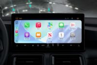 Apple CarPlay आपको तुरंत वीडियो देखने की सुविधा देता है